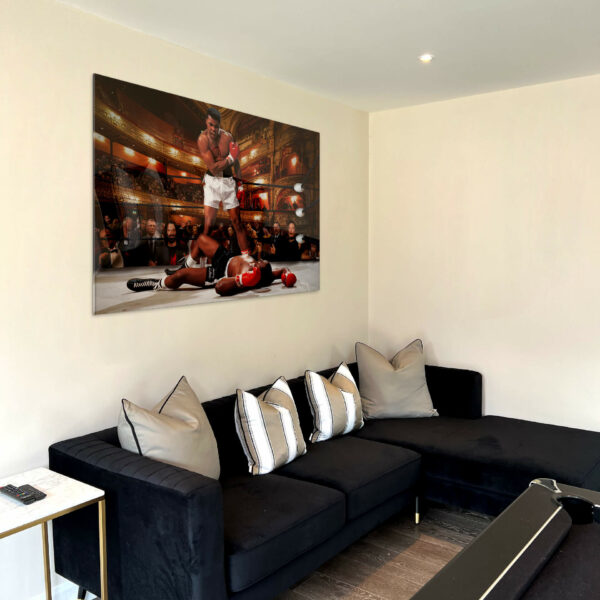 The Famous Fight – Glass