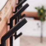 Doppelter Garderobenständer Long Wood (8 haken) – Bild 5
