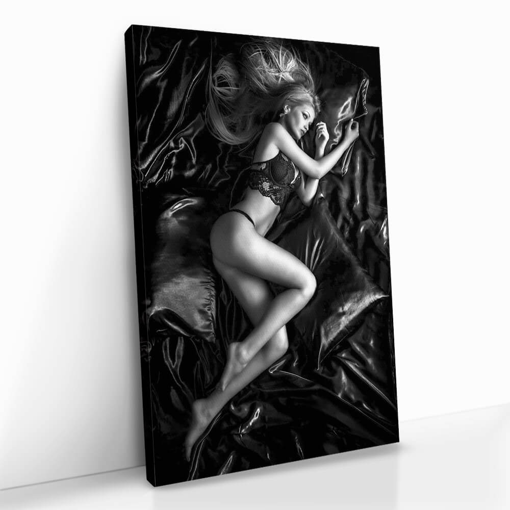 2.-Cvas-Detail-5-Sexy-Woman