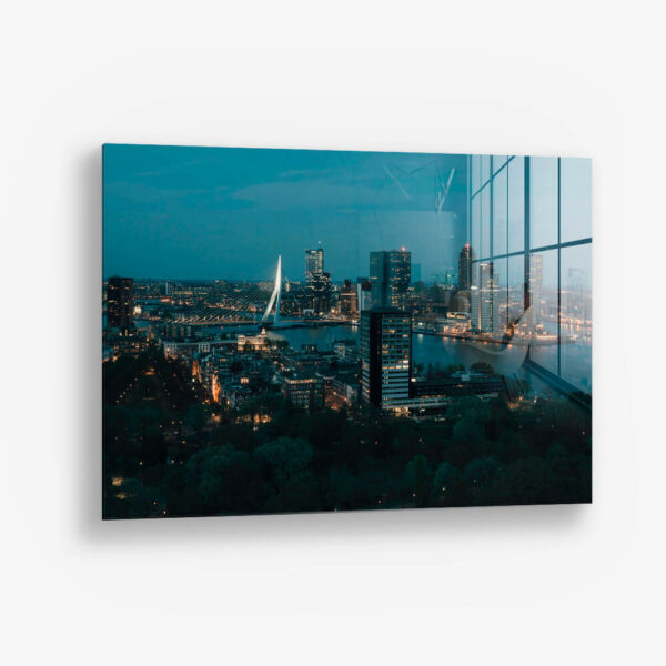 8.-Glass-Detail-1-Rotterdam-by-Night