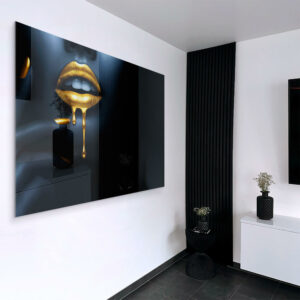 10.-Glass-Mockup-Golden-Lip