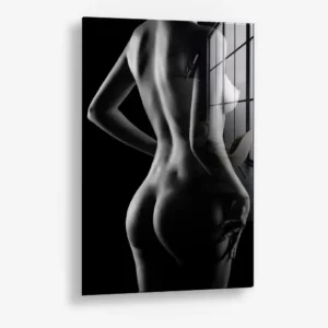 8.-Glass-Detail-1-Backline-Verse