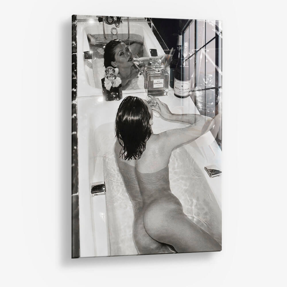 8.-Glass-Detail-1-Bath-Babe.jpg