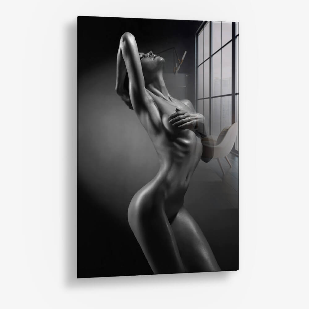 8.-Glass-Detail-1-Body-Black-White.jpg