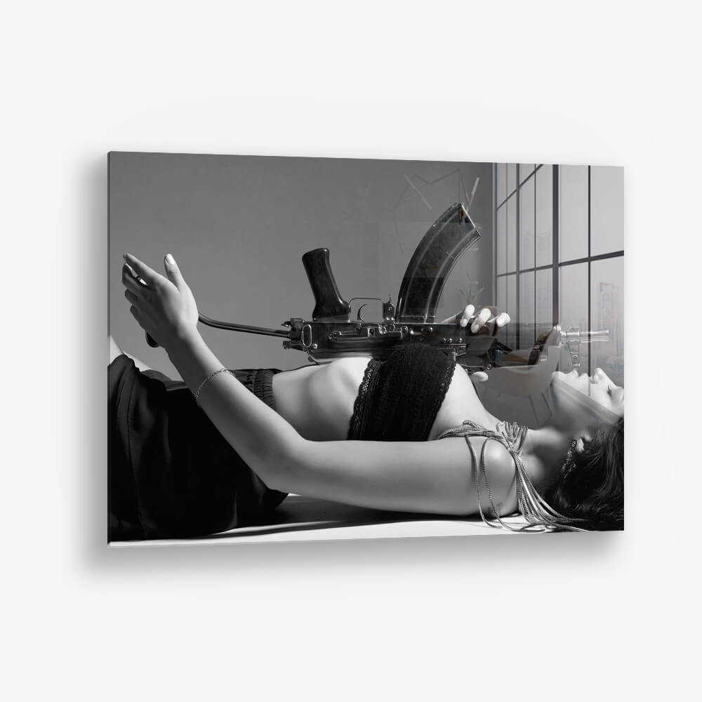 8.-Glass-Detail-1-Colombiana-BW.jpg
