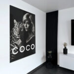 The Catwoman II – Glas 100x150 cm / Ohne Rahmen – Bild 2