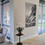 The Chimpfather – Glas 80x120 cm / Ohne Rahmen – Bild 2