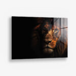 Lion In The Dark HZ – Glas 80x120 cm / Ohne Rahmen