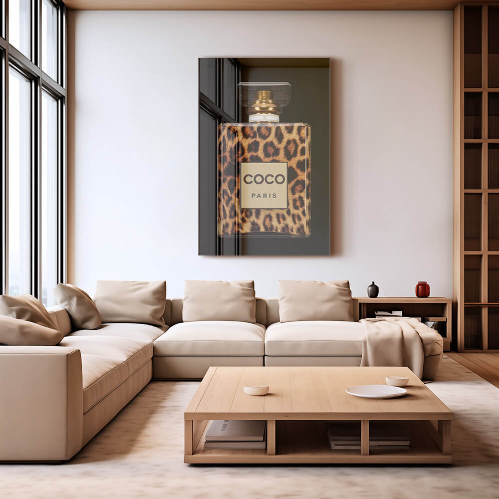 10.-Glass-Mockup-COCO-Leo.jpg