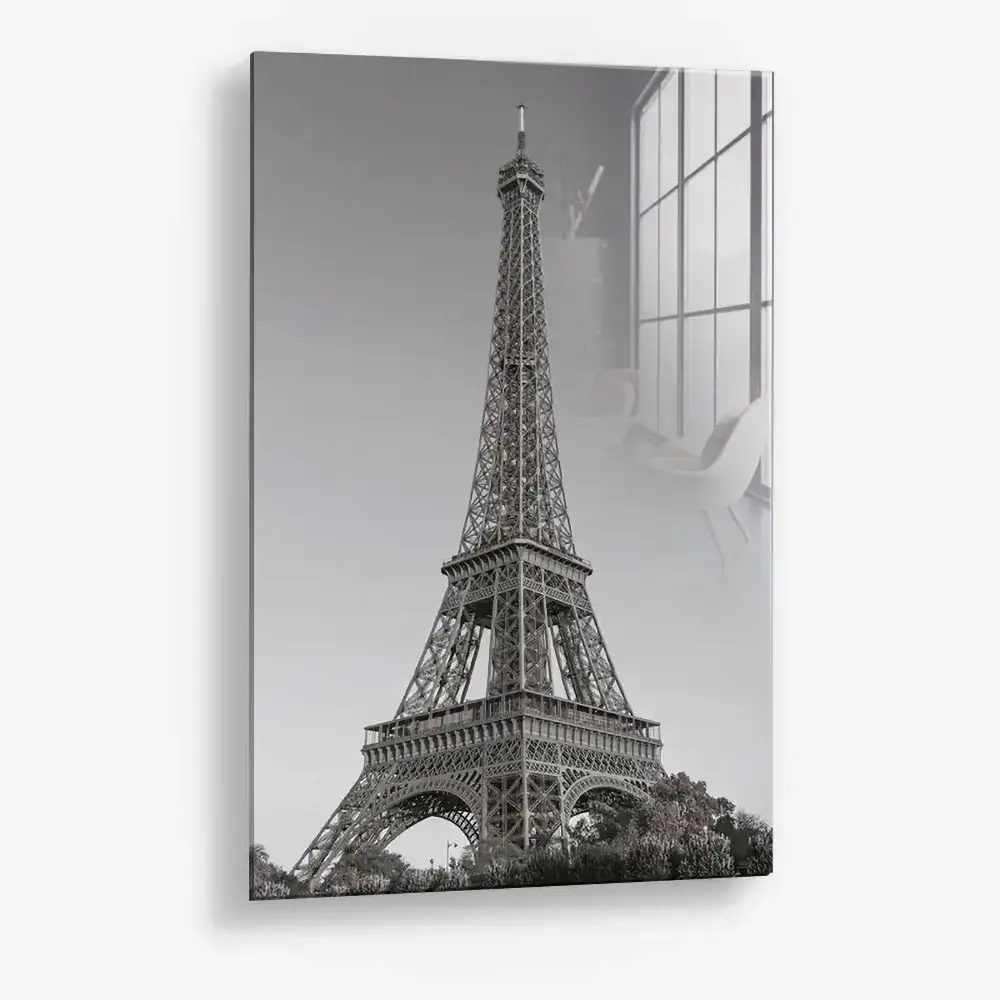 7.-Glass-Detail-1-Parisian-Sentinel.webp